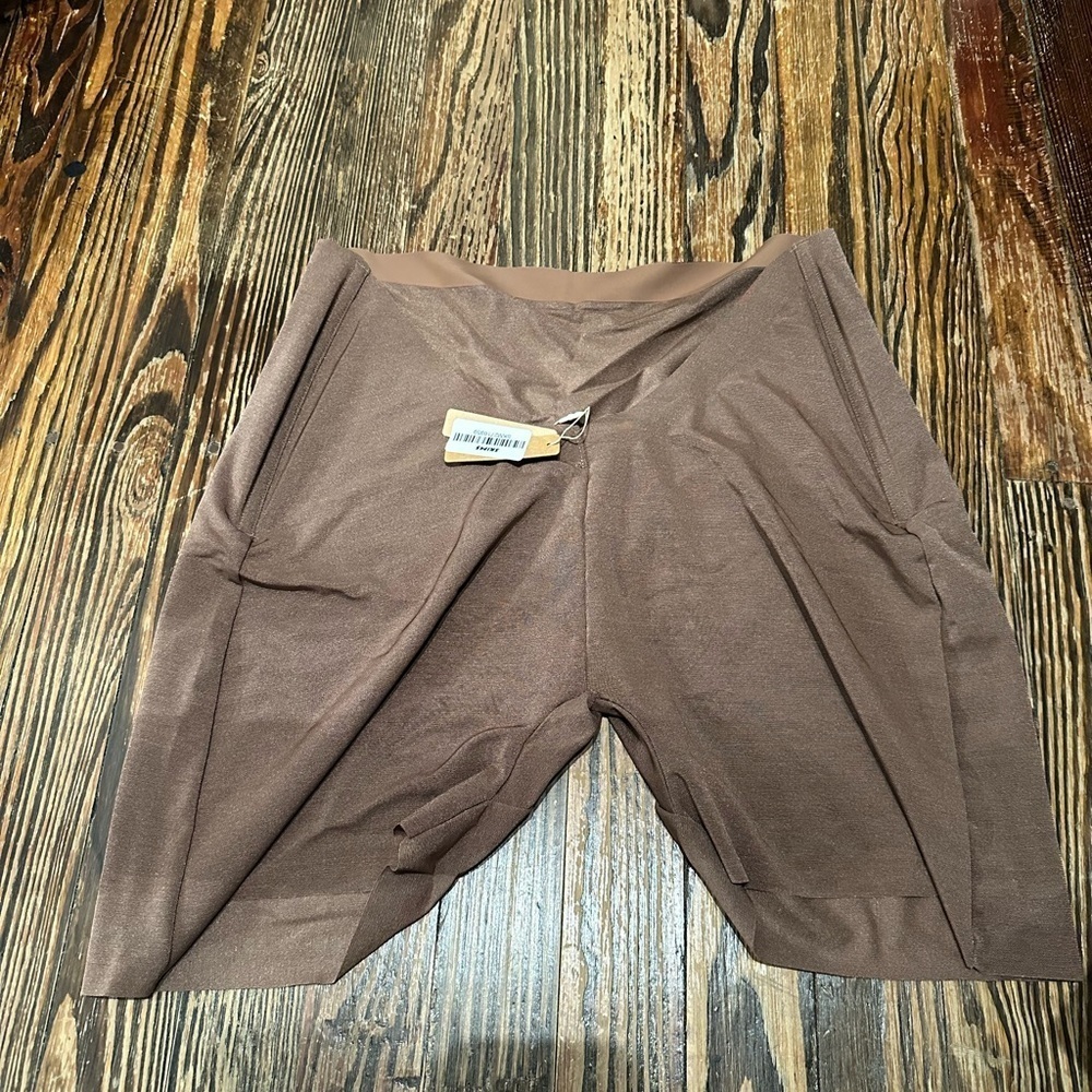 SKIMS NWT SHEER SCULPT LOW BACK SHORTS 3x